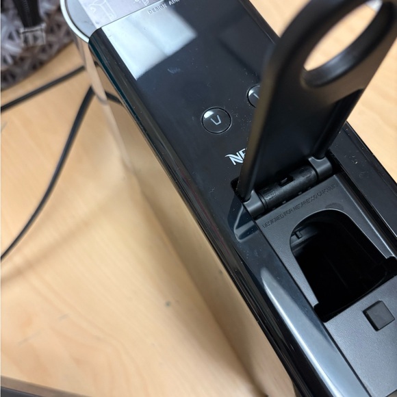 Nespresso machine and Aeroccino 3 Milk Frother with over 26 pods; used twice new - Picture 7 of 10